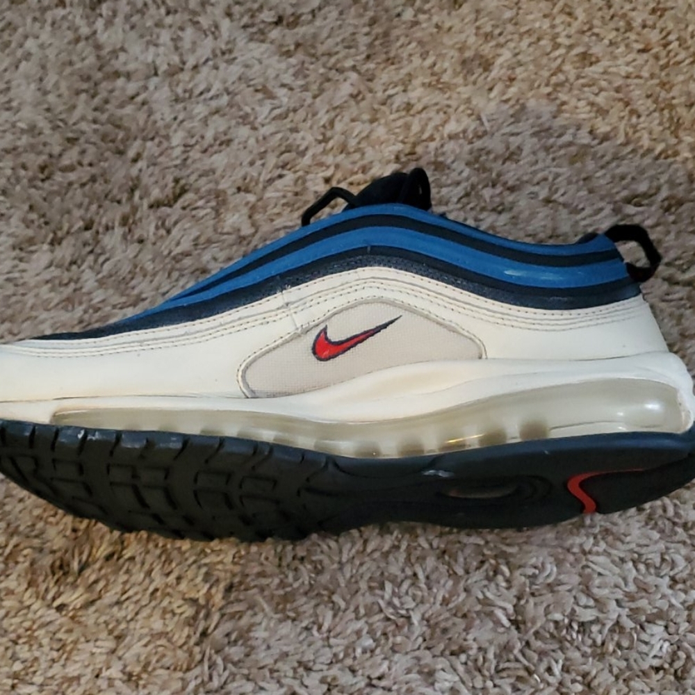 Air max - Picture 3 of 3